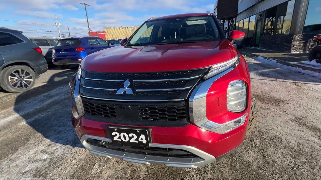 2024 Mitsubishi Outlander 4X4, 7 PASSENGER, MOONROOF, HEATED STEERING WHEEL, HEATED SEATS, BACK UP CAM!! Photo