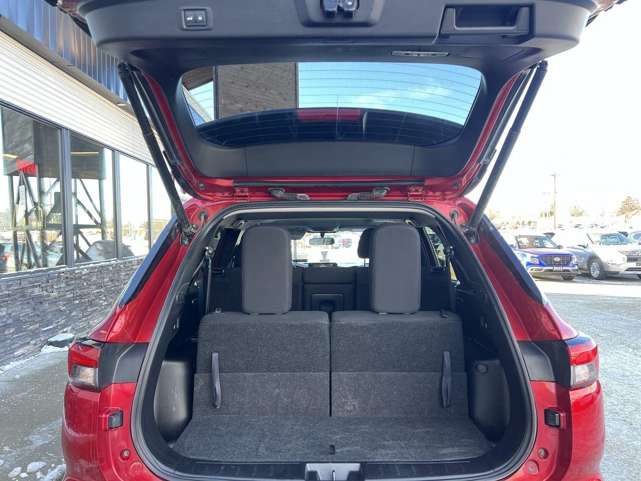 2024 Mitsubishi Outlander 4X4, 7 PASSENGER, MOONROOF, HEATED STEERING WHEEL, HEATED SEATS, BACK UP CAM!! Photo