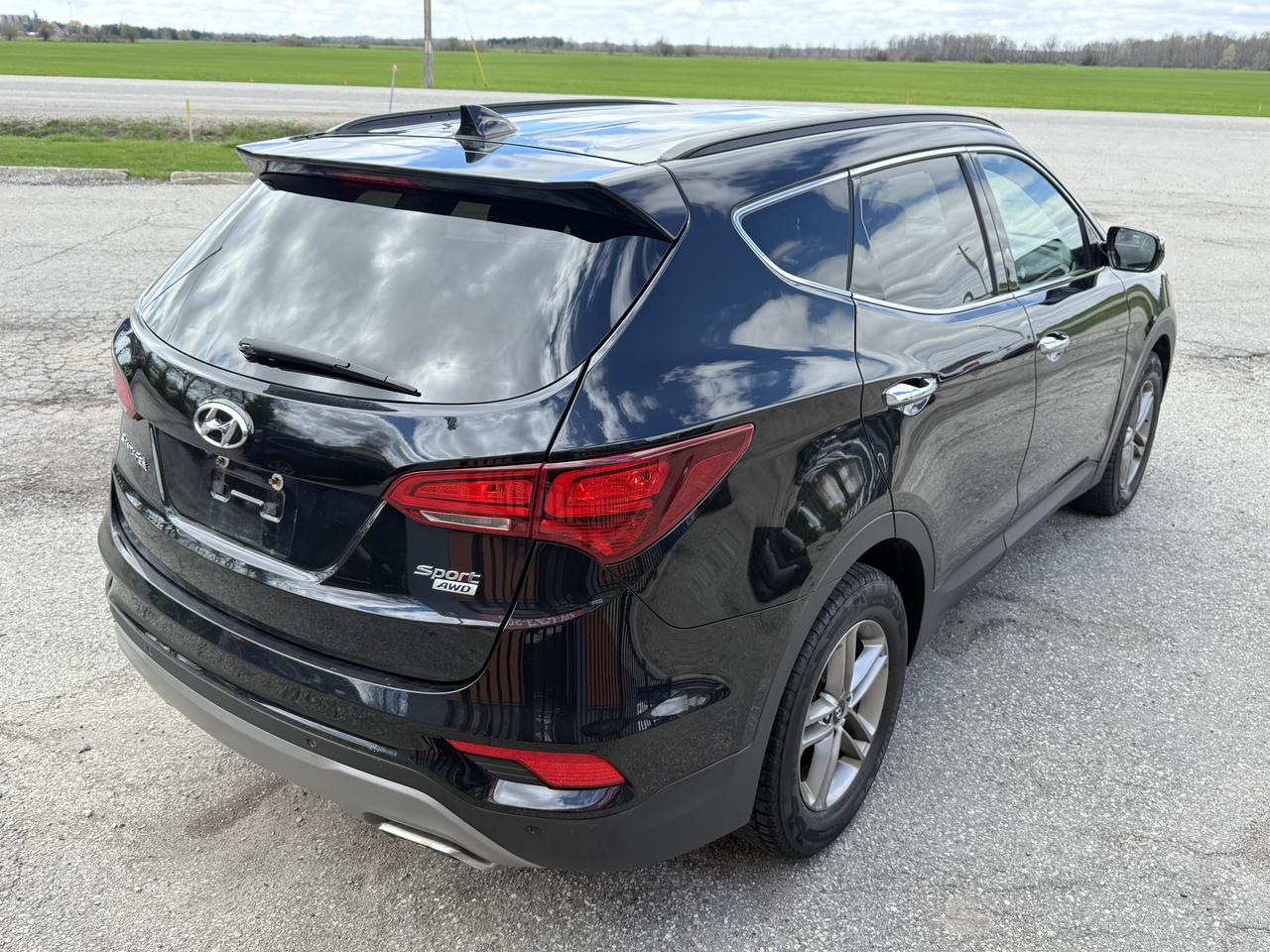 2017 Hyundai Santa Fe Sport Premium | AWD | Backup Camera | Heated Seats Photo