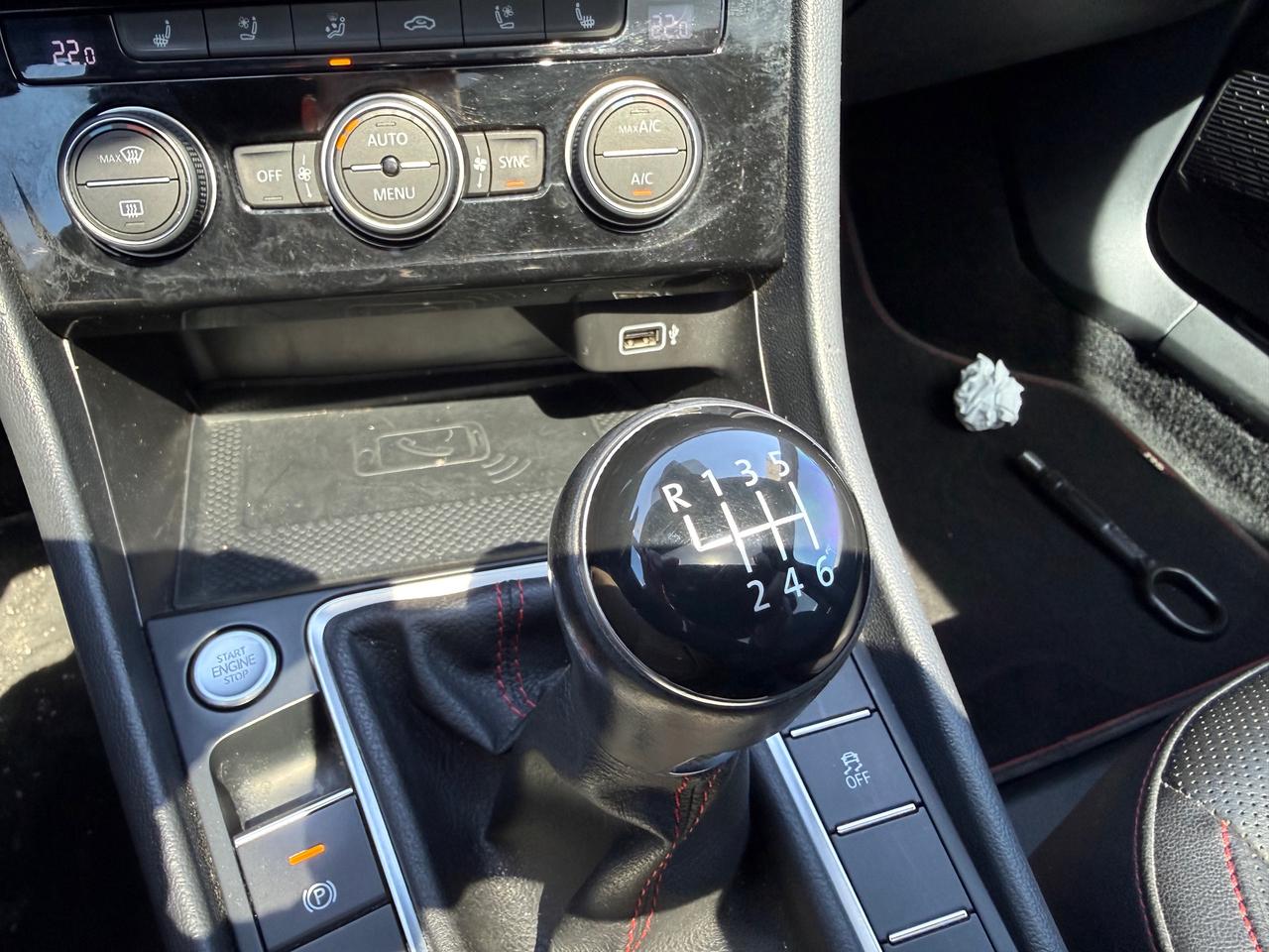 2020 Volkswagen Jetta GLI MANUAL! NAV! Sunroof! Leather! Photo