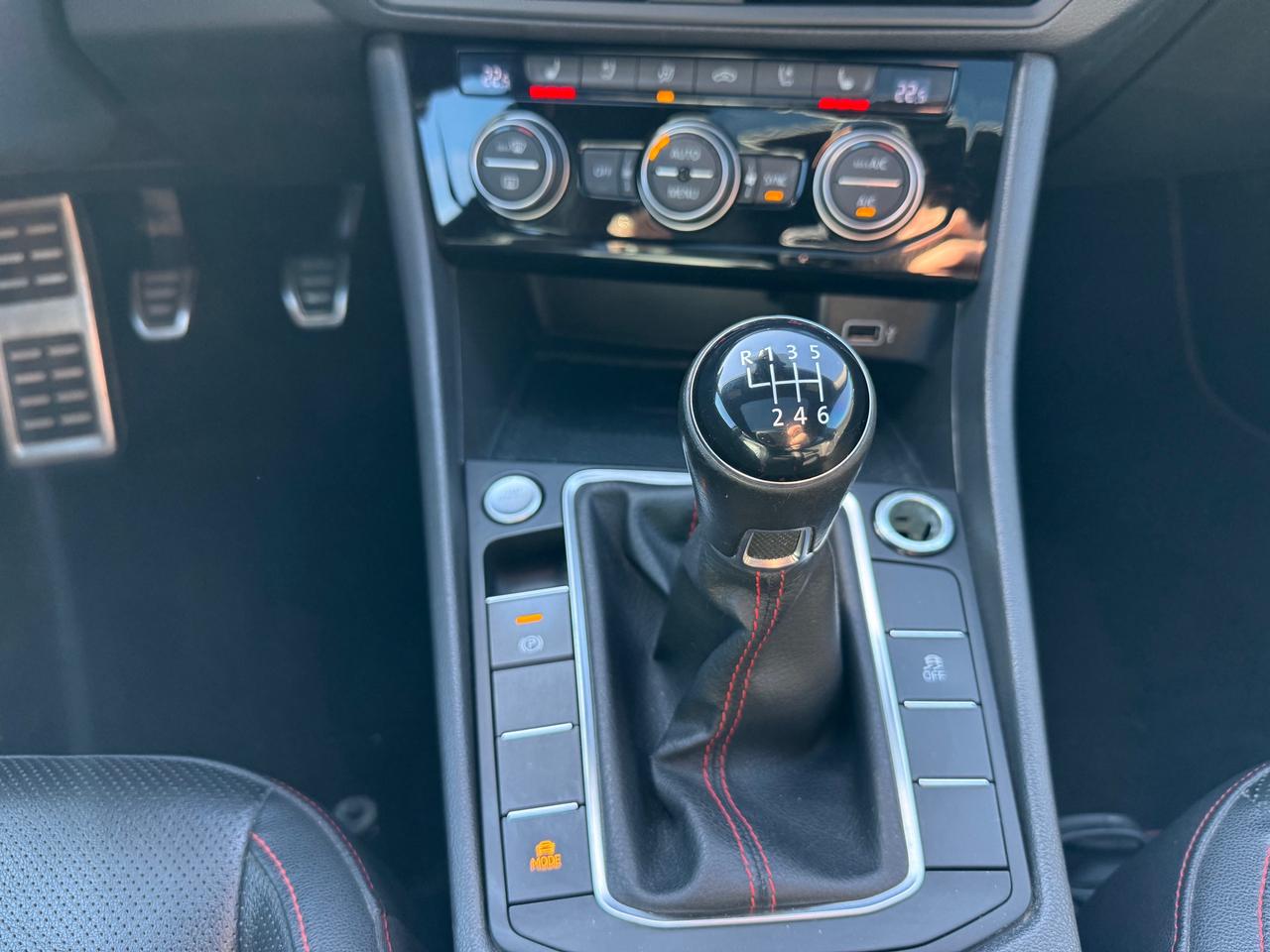 2020 Volkswagen Jetta GLI MANUAL! NAV! Sunroof! Leather! Photo