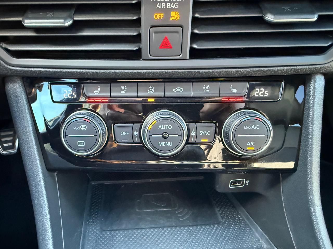 2020 Volkswagen Jetta GLI MANUAL! NAV! Sunroof! Leather! Photo