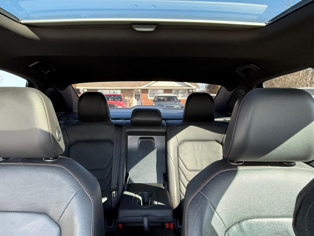 2020 Volkswagen Jetta GLI MANUAL! NAV! Sunroof! Leather! Photo