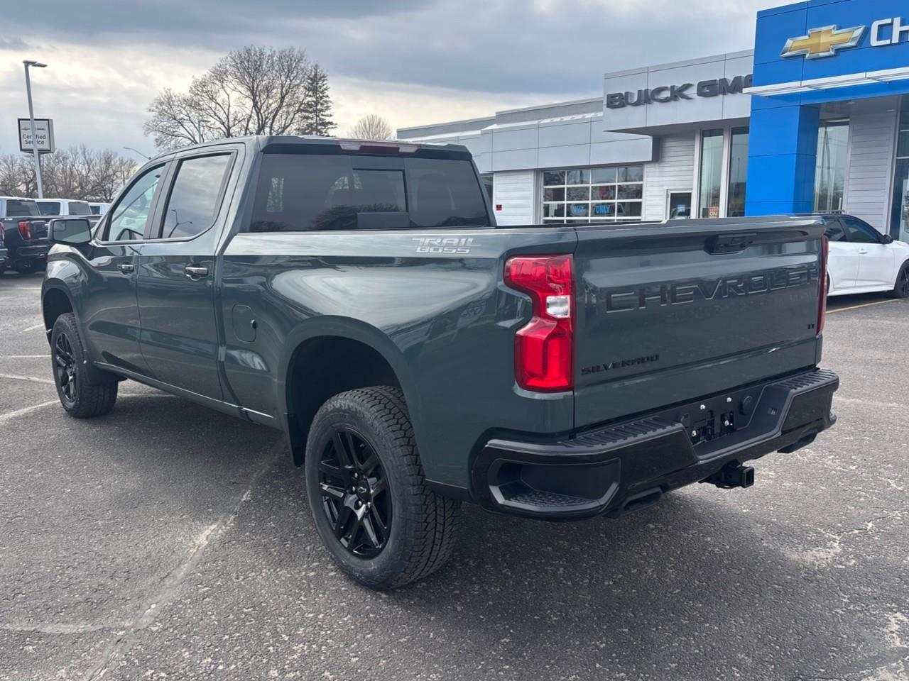 2026 Chevrolet Silverado 1500 LT Trail Boss New 5 Passenger Gas Powered V8 Crew Cab 4X4 Truck with 2 Factory Installed Lift, 6.6 Ft Pickup Box, Power Sunroof, Heated Front Seats, Heated Steering Wheel with a 13.4 Diagonal Touchscreen Radio with Photo