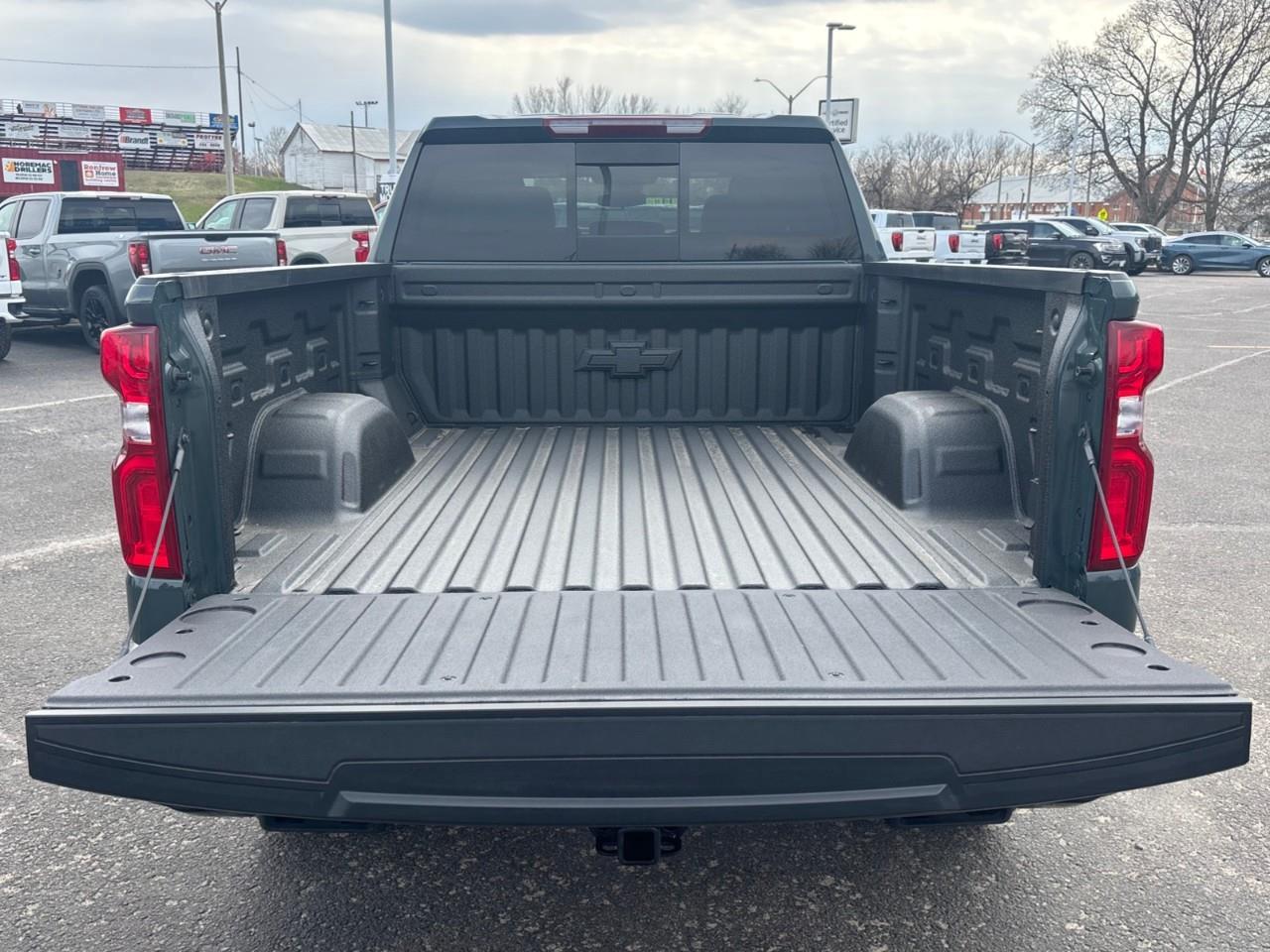 2026 Chevrolet Silverado 1500 LT Trail Boss New 5 Passenger Gas Powered V8 Crew Cab 4X4 Truck with 2 Factory Installed Lift, 6.6 Ft Pickup Box, Power Sunroof, Heated Front Seats, Heated Steering Wheel with a 13.4 Diagonal Touchscreen Radio with Photo