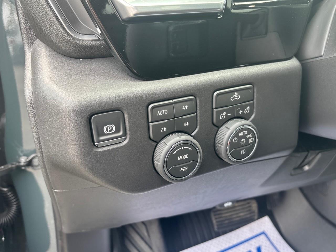 2026 Chevrolet Silverado 1500 LT Trail Boss New 5 Passenger Gas Powered V8 Crew Cab 4X4 Truck with 2 Factory Installed Lift, 6.6 Ft Pickup Box, Power Sunroof, Heated Front Seats, Heated Steering Wheel with a 13.4 Diagonal Touchscreen Radio with Photo