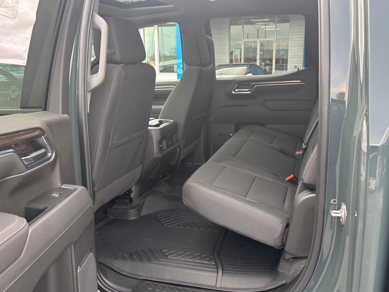 2026 Chevrolet Silverado 1500 LT Trail Boss New 5 Passenger Gas Powered V8 Crew Cab 4X4 Truck with 2 Factory Installed Lift, 6.6 Ft Pickup Box, Power Sunroof, Heated Front Seats, Heated Steering Wheel with a 13.4 Diagonal Touchscreen Radio with Photo