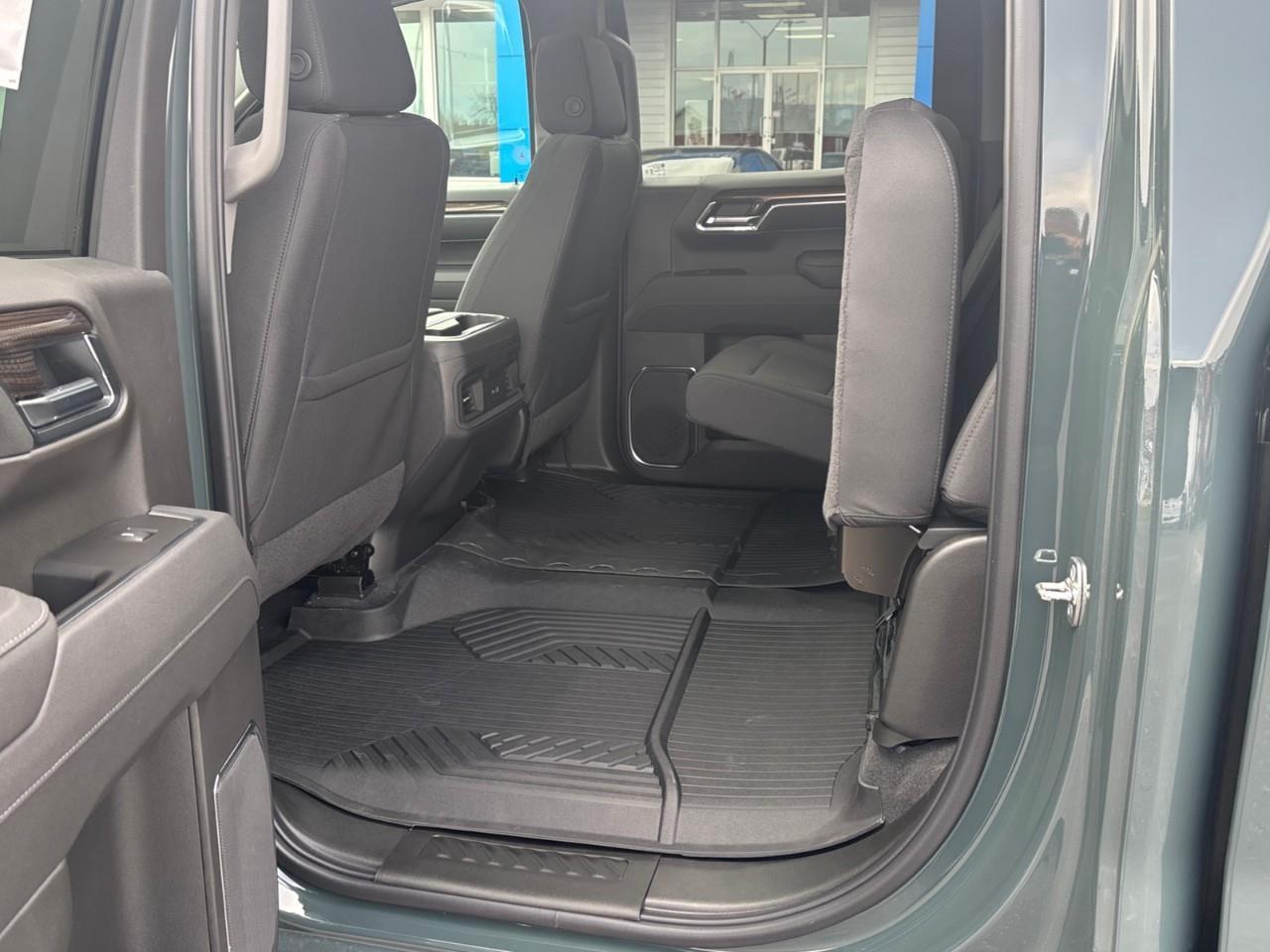 2026 Chevrolet Silverado 1500 LT Trail Boss New 5 Passenger Gas Powered V8 Crew Cab 4X4 Truck with 2 Factory Installed Lift, 6.6 Ft Pickup Box, Power Sunroof, Heated Front Seats, Heated Steering Wheel with a 13.4 Diagonal Touchscreen Radio with Photo