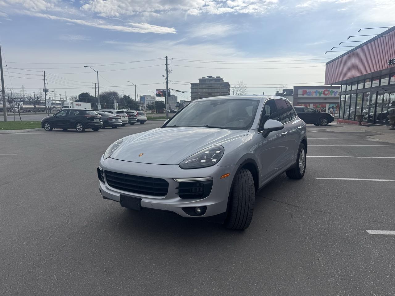 2017 Porsche Cayenne S AWD LEATHER PAN/ROOF NAVI B/SPOT L/ASSIST CAMERA Photo2