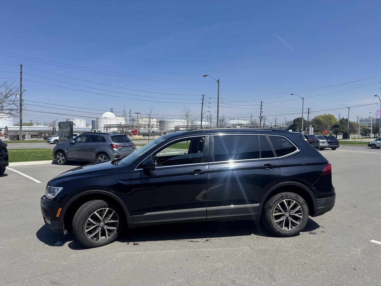 2019 Volkswagen Tiguan COMFORTLINE AWD LEATHER PAN/ROOF NAV B/SPOT CAMERA Photo