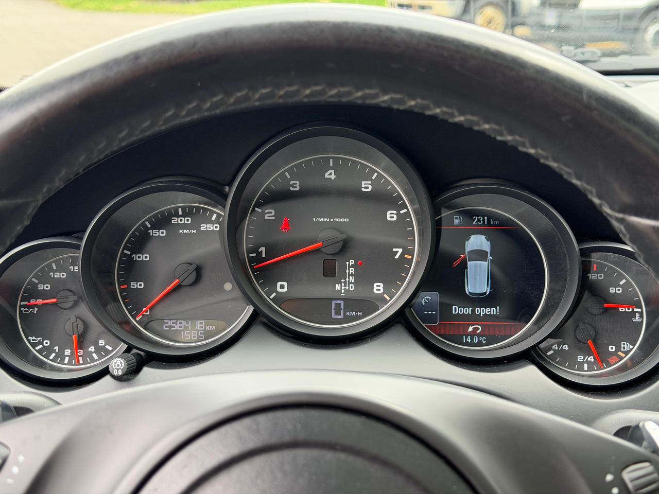 2014 Porsche Cayenne 3.6L V6 **CLEAN CARFAX** Photo