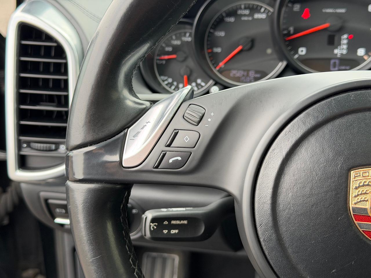 2014 Porsche Cayenne 3.6L V6 **CLEAN CARFAX** Photo