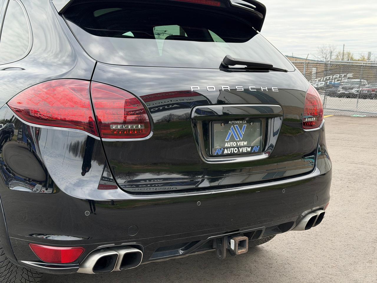 2014 Porsche Cayenne 3.6L V6 **CLEAN CARFAX** Photo