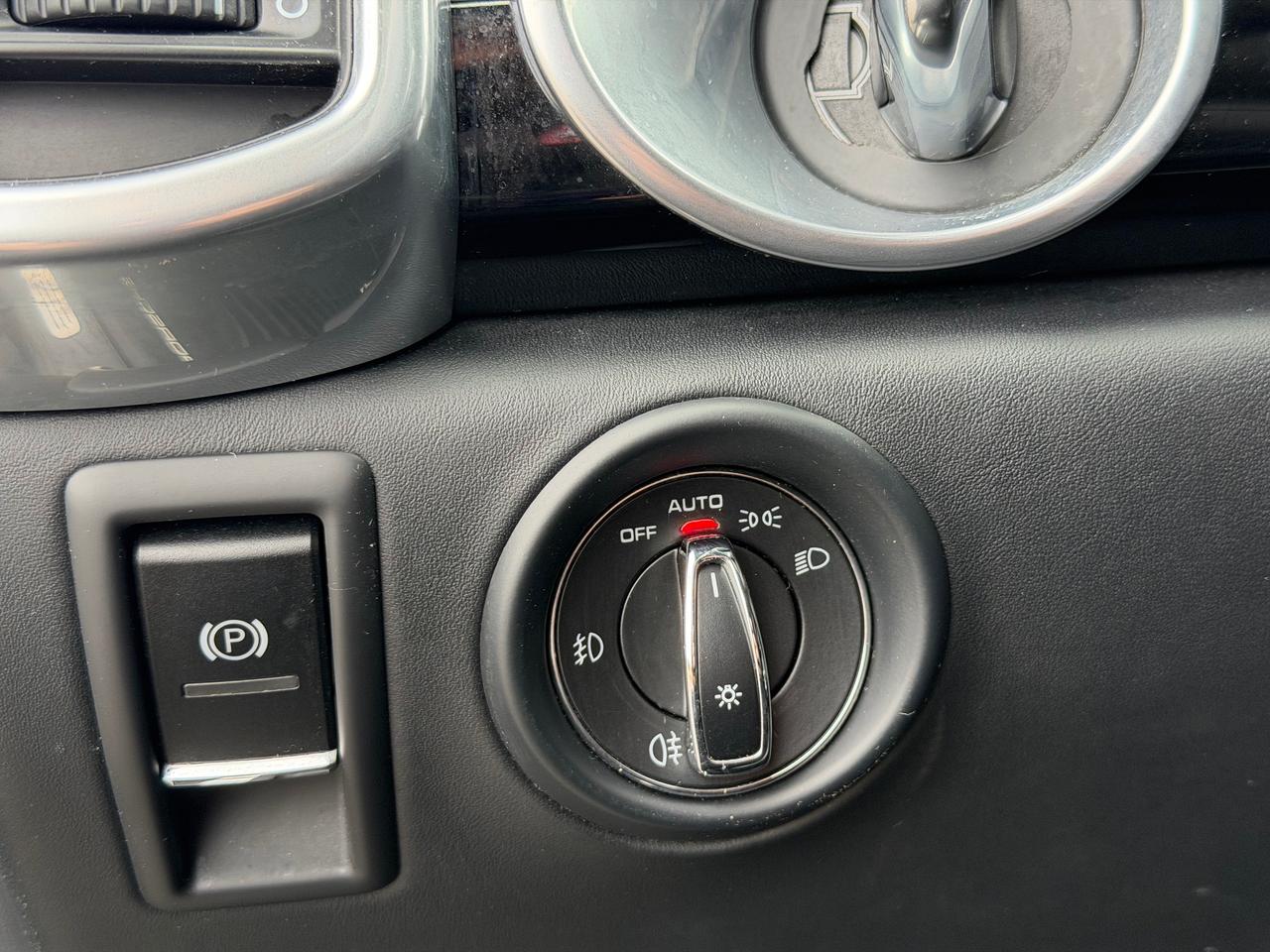 2014 Porsche Cayenne 3.6L V6 **CLEAN CARFAX** Photo