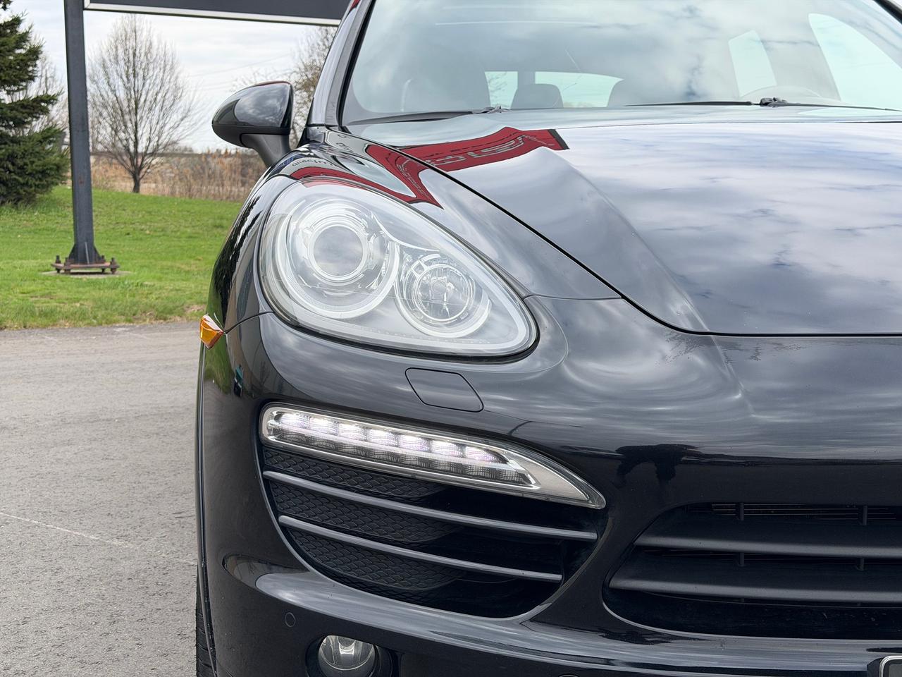 2014 Porsche Cayenne 3.6L V6 **CLEAN CARFAX** Photo