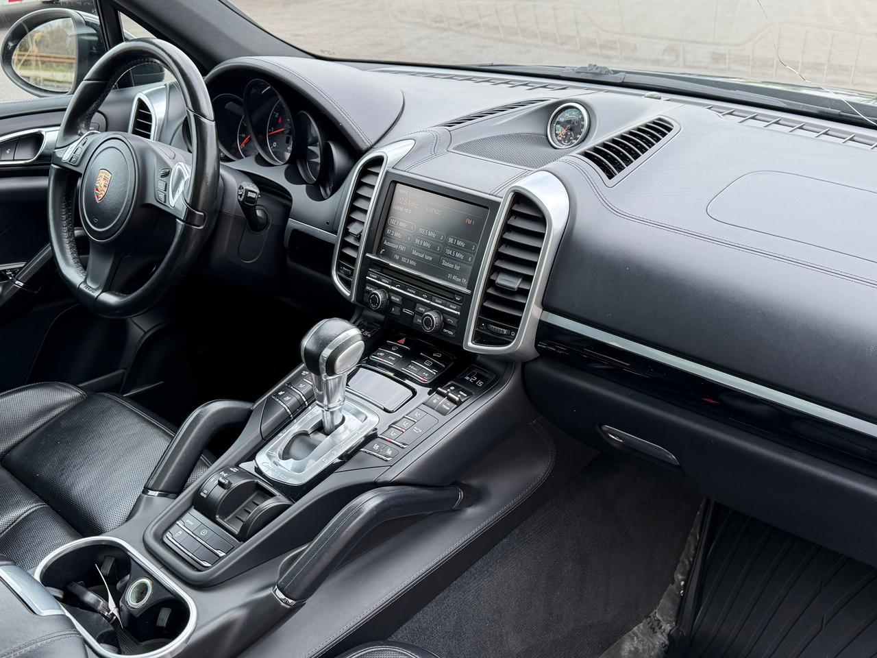 2014 Porsche Cayenne 3.6L V6 **CLEAN CARFAX** Photo