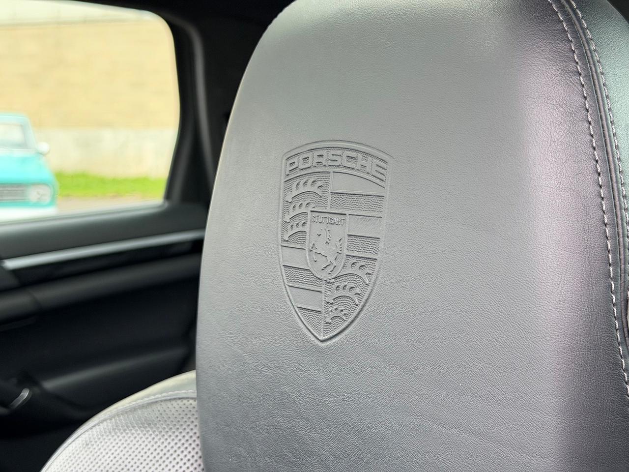 2014 Porsche Cayenne 3.6L V6 **CLEAN CARFAX** Photo