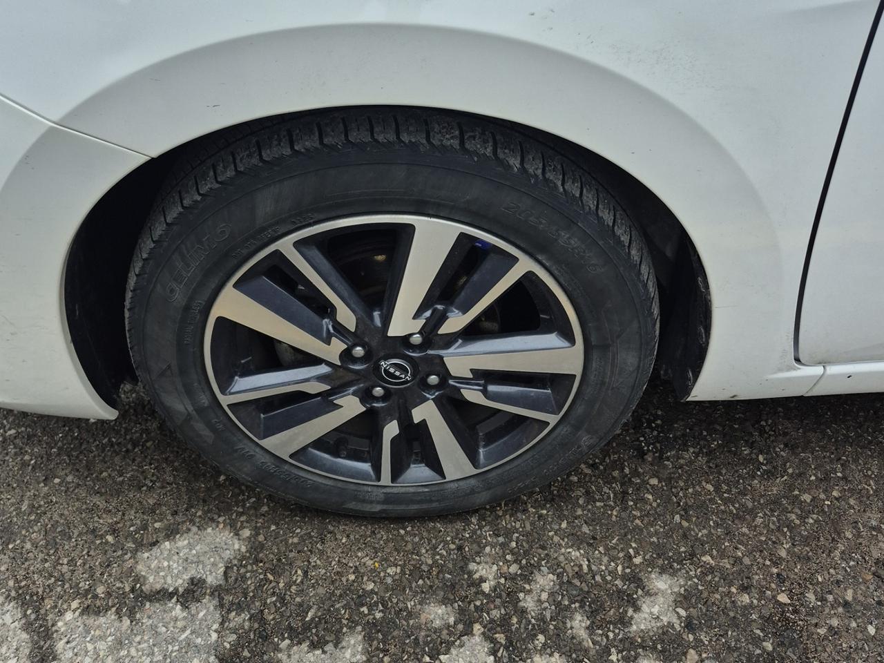 2024 Nissan Versa SV Photo
