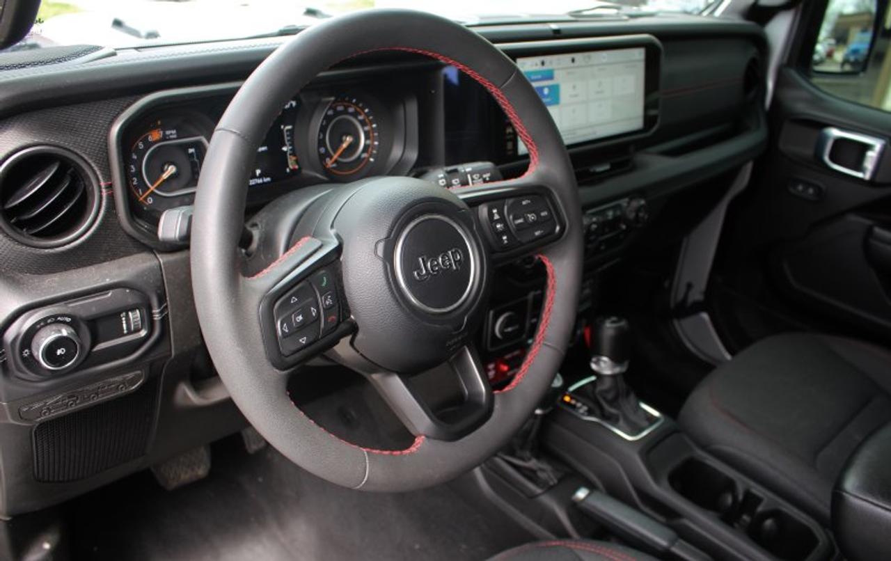 2024 Jeep Wrangler RUBICON*Low Ks*4x4*Heated Seats*CarPlay*Rear Cam Photo