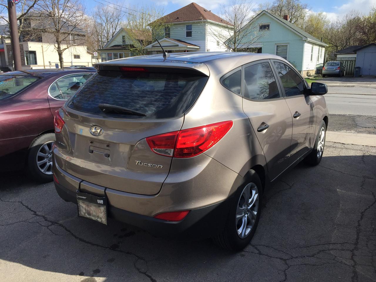 2011 Hyundai Tucson One Owner! Extra Clean!! Photo
