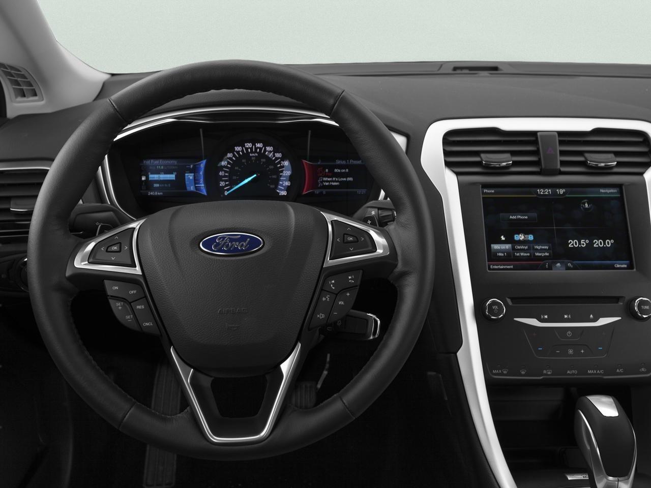 2015 Ford Fusion Titanium Photo3