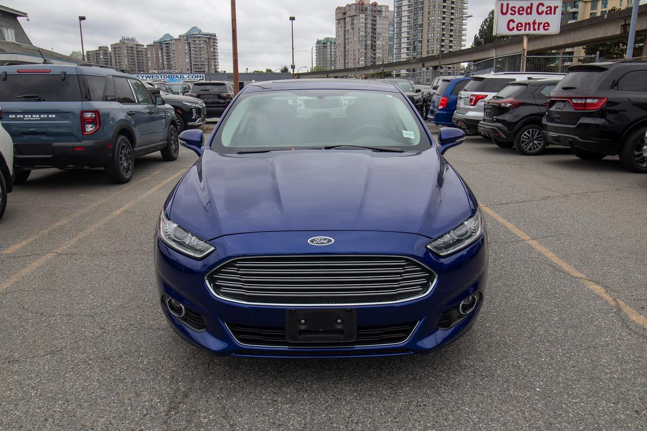 2015 Ford Fusion Titanium AWD Photo2
