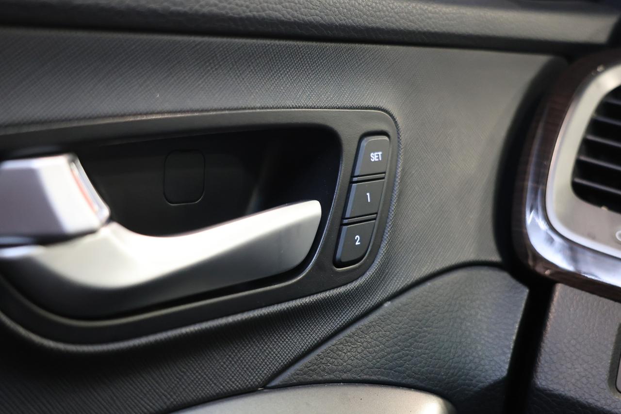 2017 Hyundai Santa Fe Sport 2.0 Limited AWD - LEATHER|BACKUP|NAVI|PANOROOF Photo