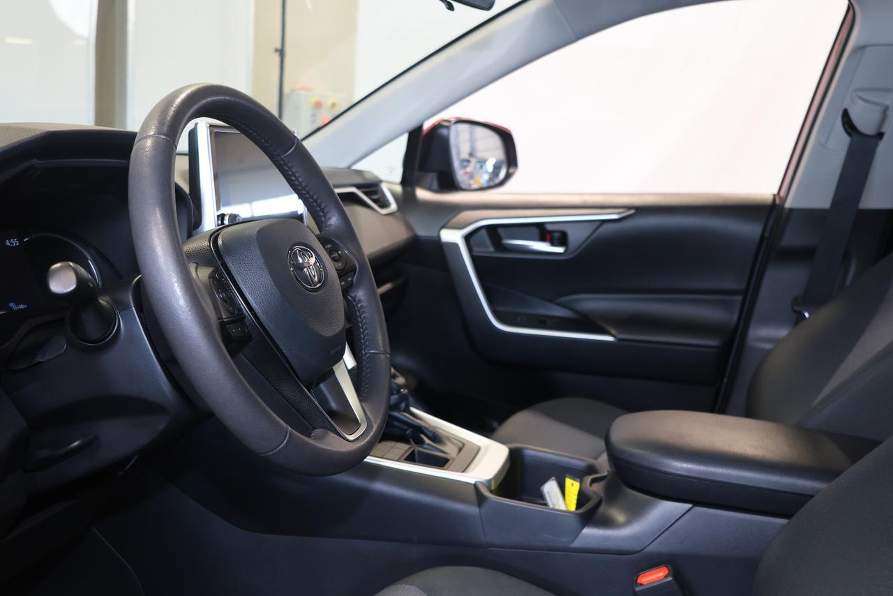 2025 Toyota RAV4 XLE AWD - SUNROOF|CAMERA|BLINDSPOT Photo