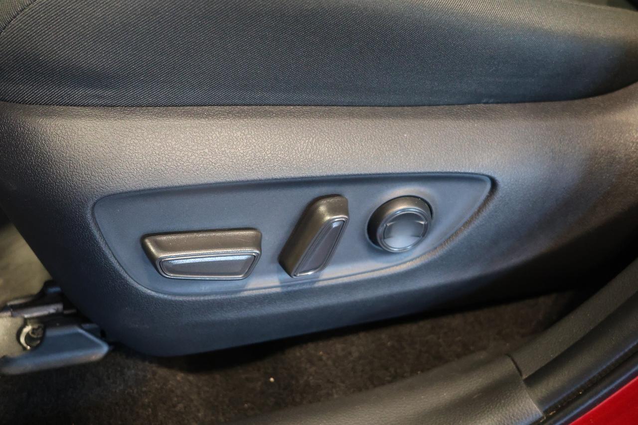 2025 Toyota RAV4 XLE AWD - SUNROOF|CAMERA|BLINDSPOT Photo