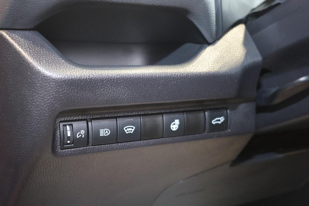 2025 Toyota RAV4 XLE AWD - SUNROOF|CAMERA|BLINDSPOT Photo