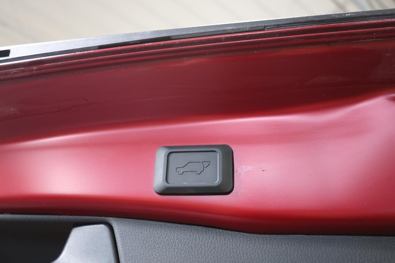 2025 Toyota RAV4 XLE AWD - SUNROOF|CAMERA|BLINDSPOT Photo