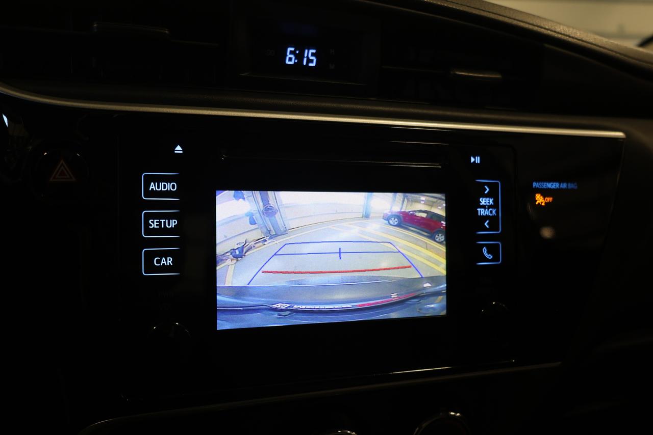 2018 Toyota Corolla - 6SPD MANUAL|BACKUP CAMERA|BLUETOOTH Photo