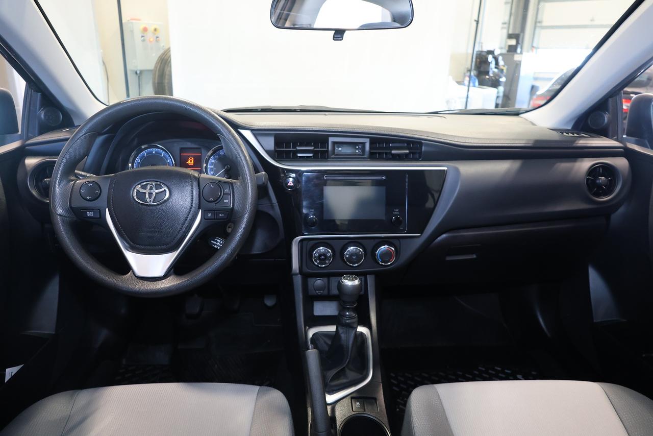 2018 Toyota Corolla - 6SPD MANUAL|BACKUP CAMERA|BLUETOOTH Photo