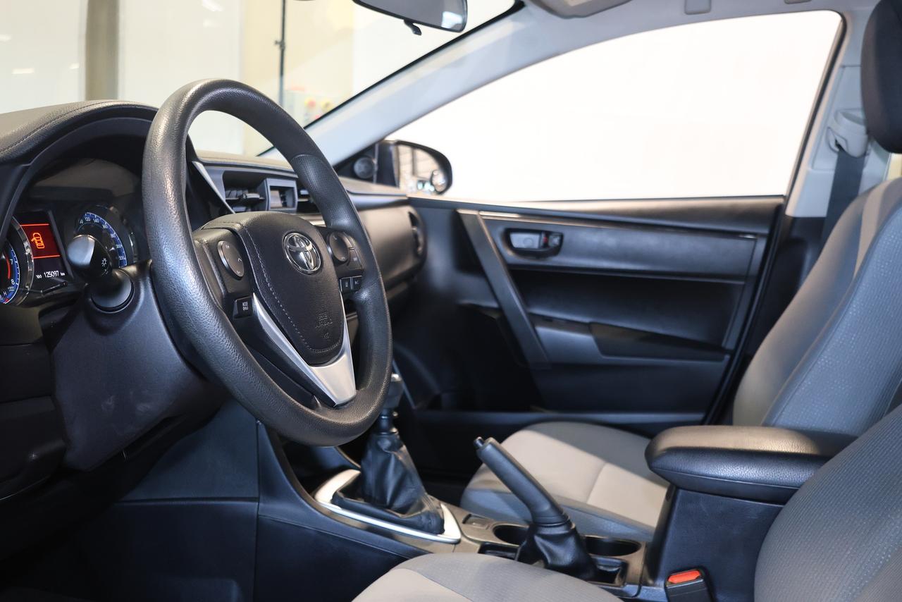 2018 Toyota Corolla - 6SPD MANUAL|BACKUP CAMERA|BLUETOOTH Photo