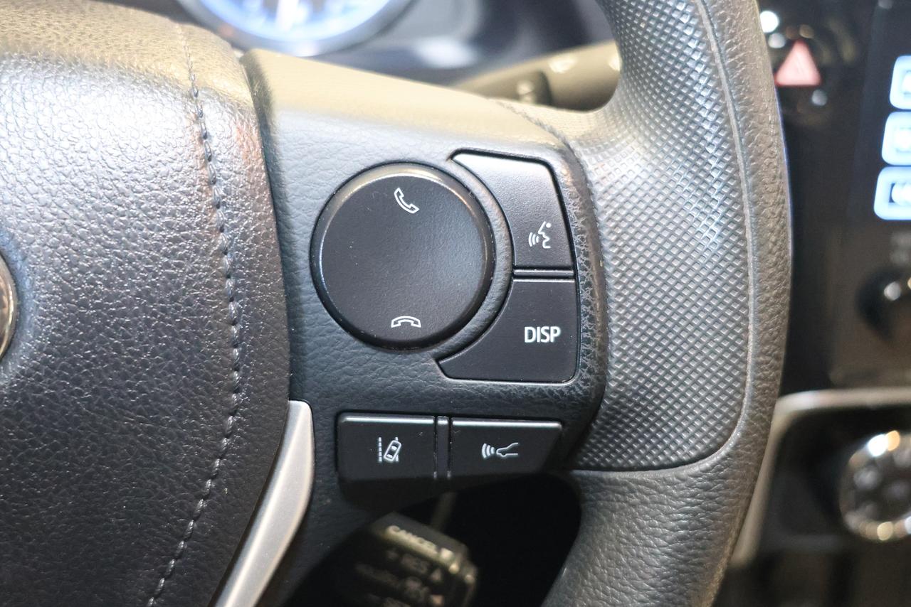 2018 Toyota Corolla - 6SPD MANUAL|BACKUP CAMERA|BLUETOOTH Photo