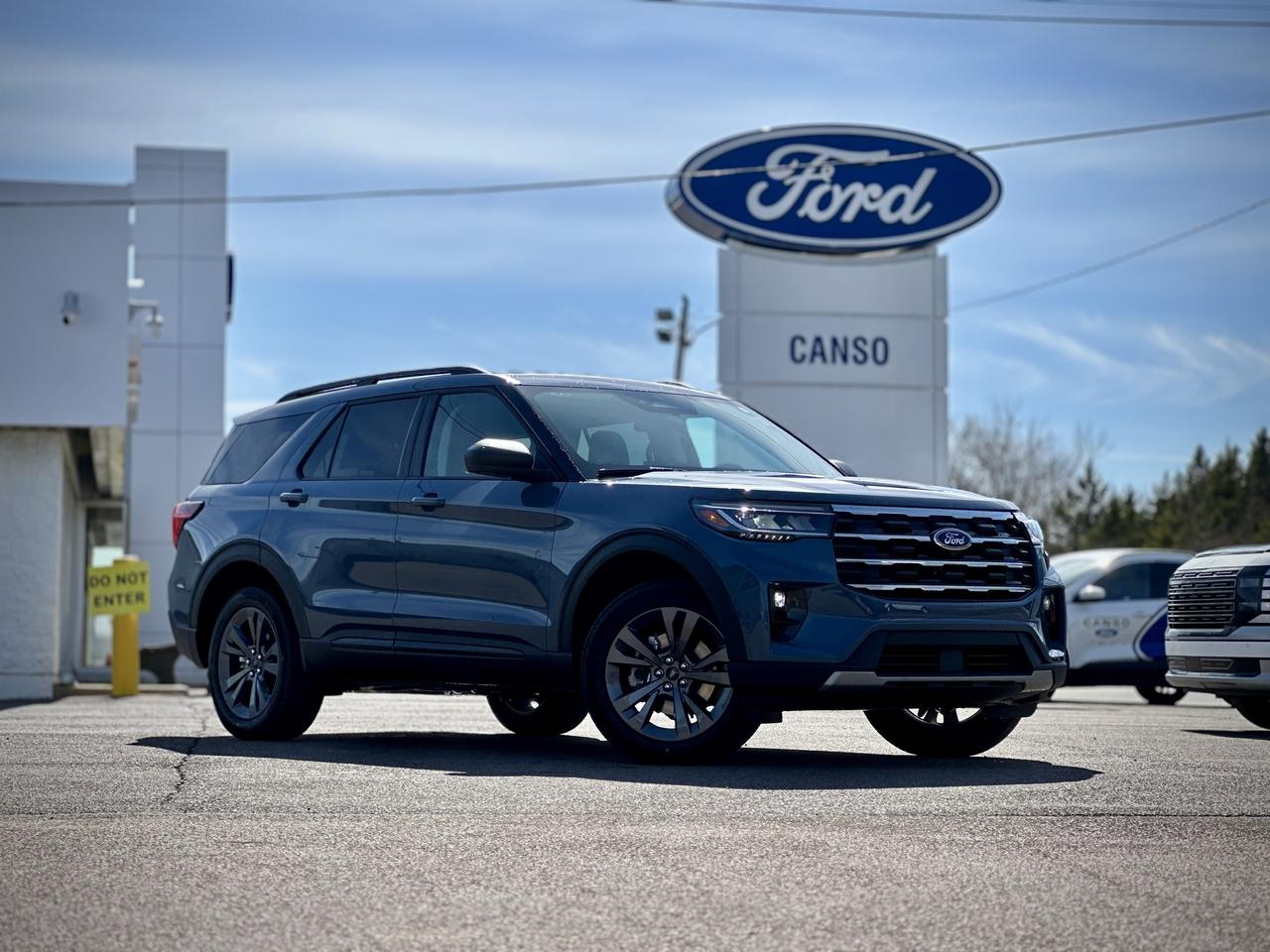 2026 Ford Explorer Active w/200A Pkg 4WD Photo0