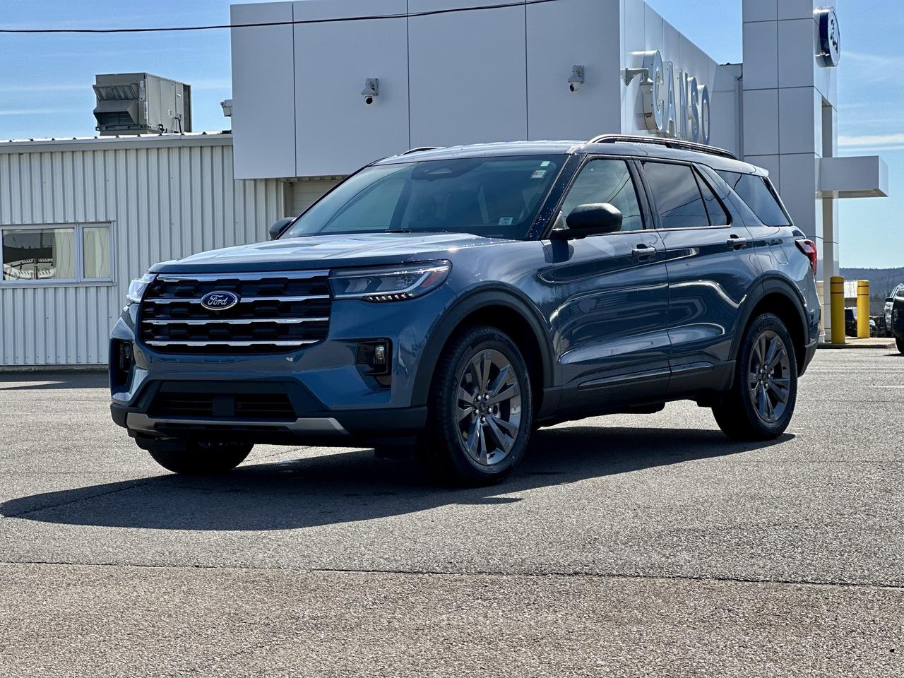 2026 Ford Explorer Active w/200A Pkg 4WD Photo3