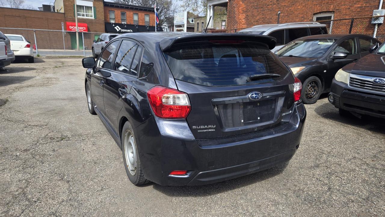 2014 Subaru Impreza 2.0i Premium Photo2
