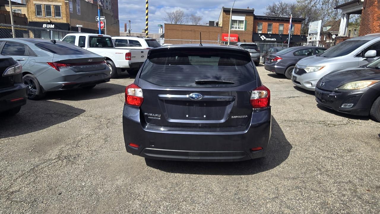 2014 Subaru Impreza 2.0i Premium Photo3