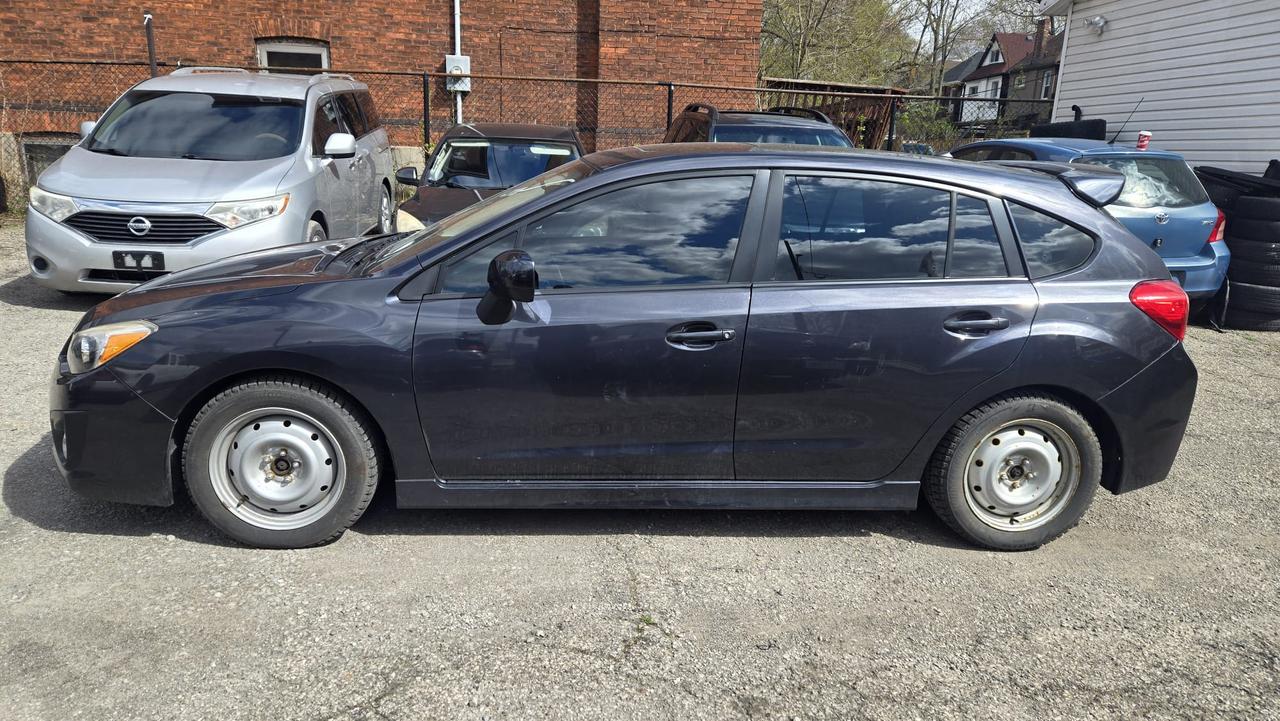 2014 Subaru Impreza 2.0i Premium Photo4