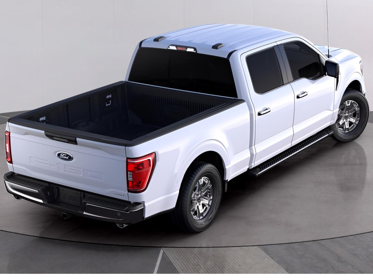 2023 Ford F-150 Supercrew XLT 4WD 6.5FT Photo2