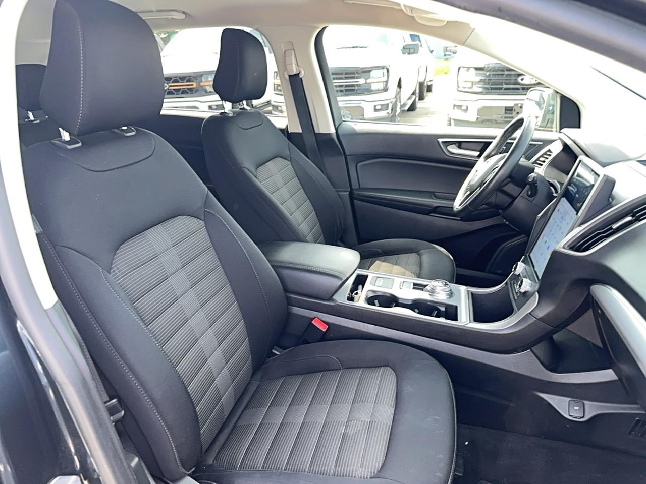 2022 Ford Edge SEL AWD Photo