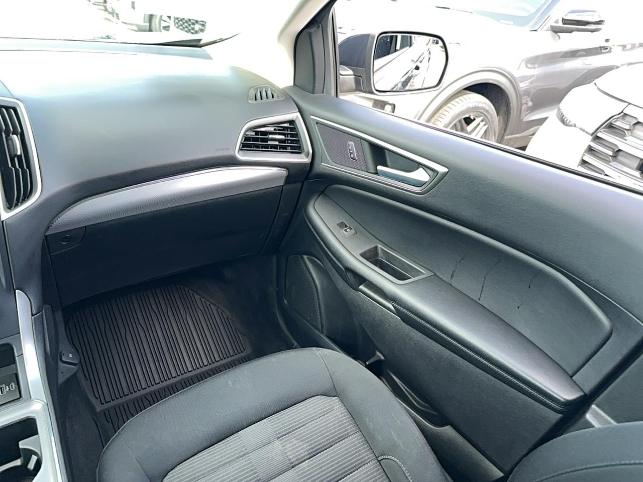 2022 Ford Edge SEL AWD Photo