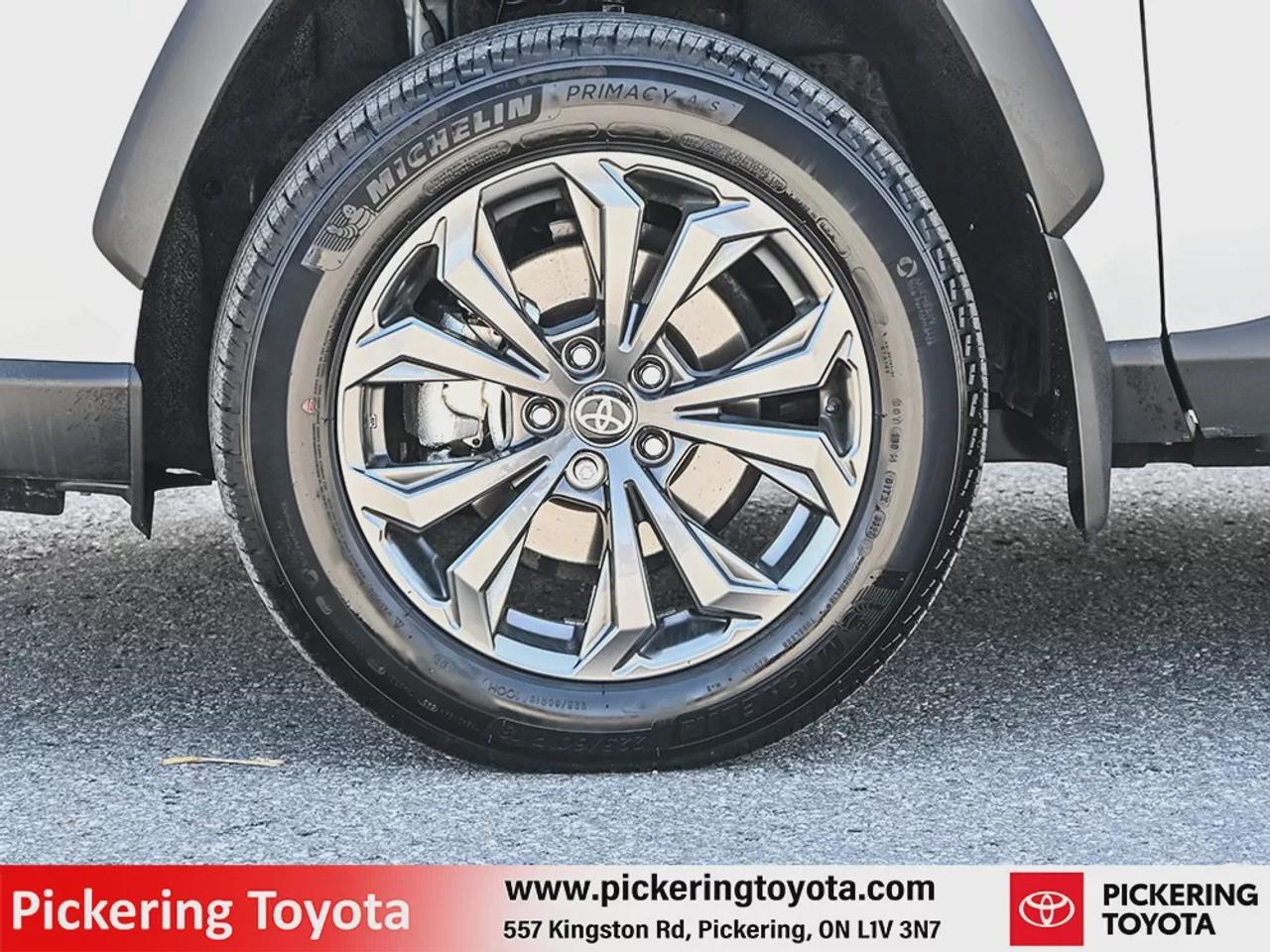 2025 Toyota RAV4 Hybrid XLE Photo