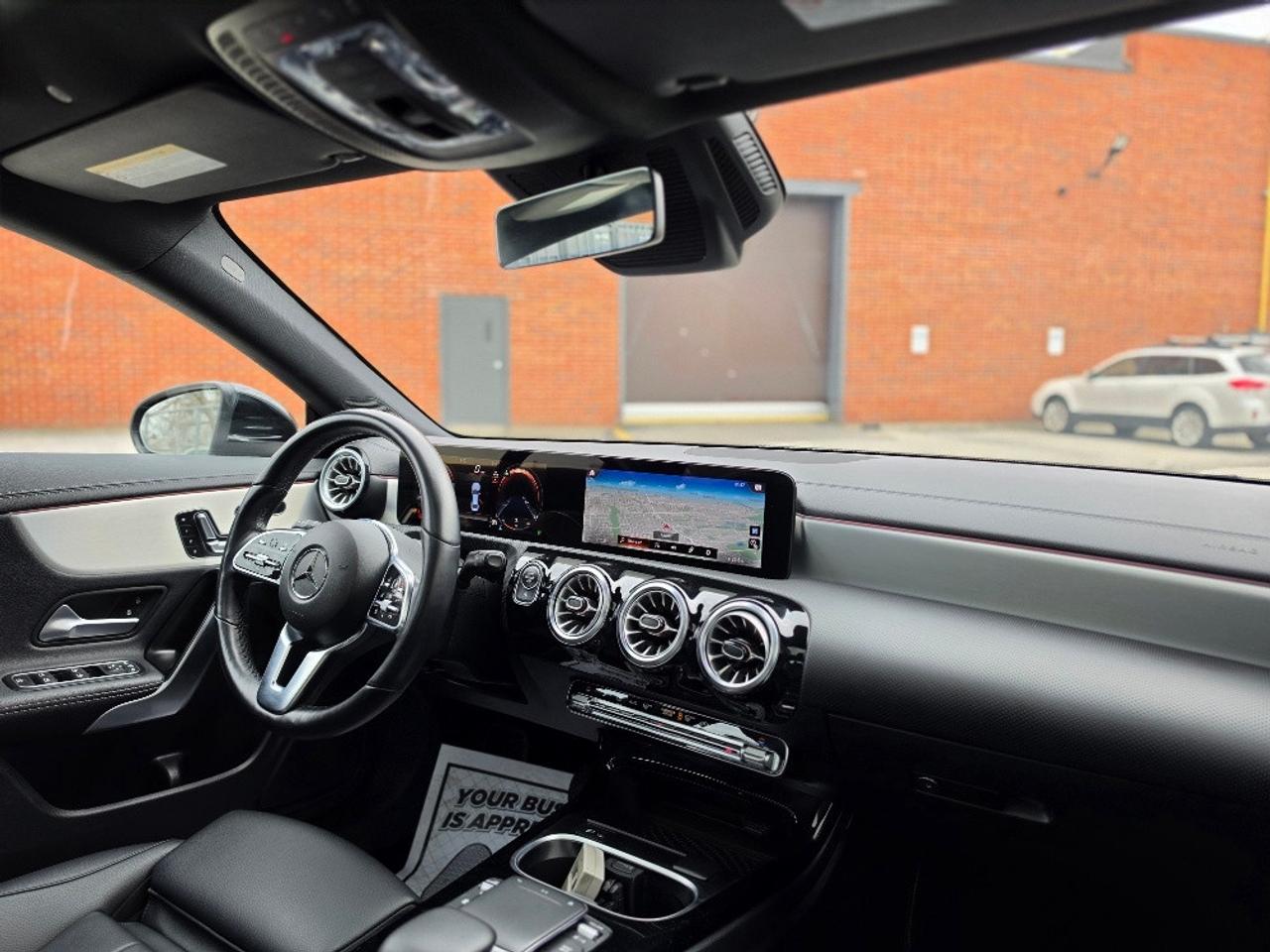 2023 Mercedes-Benz CLA-Class CLA 250 4MATIC-AMBIENT LIGHTS-AWD-NAVI Photo