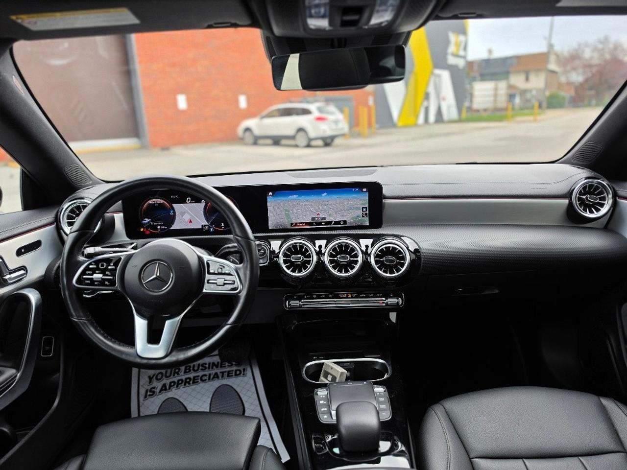 2023 Mercedes-Benz CLA-Class CLA 250 4MATIC-AMBIENT LIGHTS-AWD-NAVI Photo