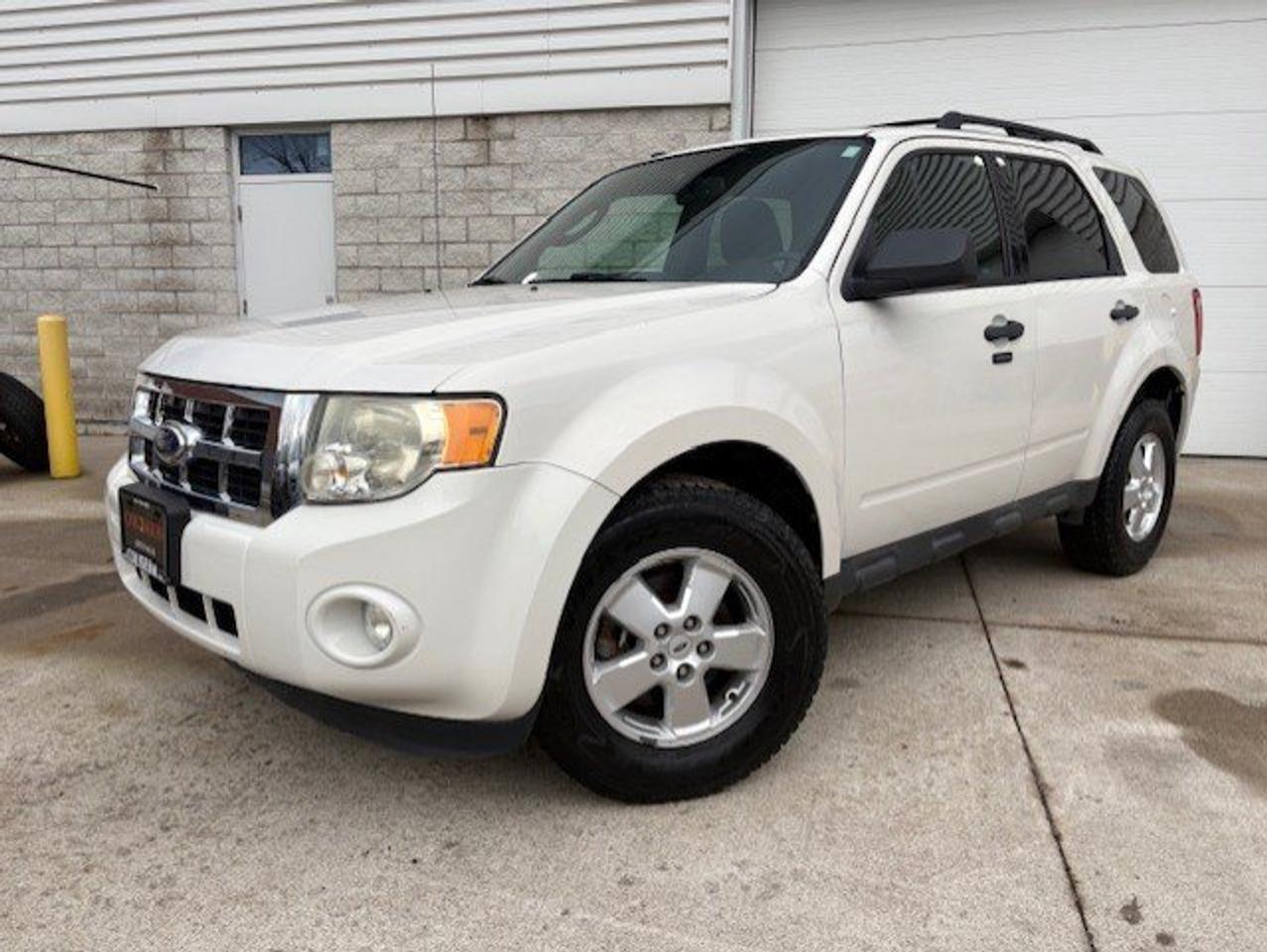 <p>CERTIFICATION INCLUDED!! 1 OWNER GOVERNMENT SUV!! NO ACCIDENTS!! **XLT**&nbsp;ONLY 80,000KM ALL ORIGINAL!! **4X4** 3.0L V6!!&nbsp;FULL POWER OPTIONS!!&nbsp;DEEP TINTED WINDOWS!! ROOF RACKS!! KEYLESS ENTRY!! ALLOYS!! **TOW PACKAGE** AND SO MUCH MORE!! RUNS AMAZING!! AFFORDABLE FAMILY SUV!!  MUST SEE AND DRIVE!! BEST BANG FOR YOUR HARD EARNED BUCK!! </p><p><br></p><p>SHOP AND COMPARE!! **SAFETY PACKAGE INCLUDED IN THE PRICE**!! </p><p><br></p><p> EXTENDED WARRANTIES AVAILABLE ON ALL VEHICLES! <br><br>COLISEUM AUTO SALES ON WESTON <br>301 WESTON ROAD <br>TORONTO, ON M6N 3P1 <br>4 1 6 - 7 6 6 - 2 2 7 7</p>