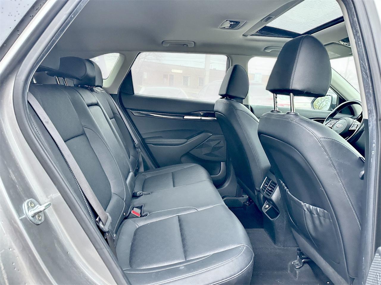 2021 Kia Seltos EX Photo