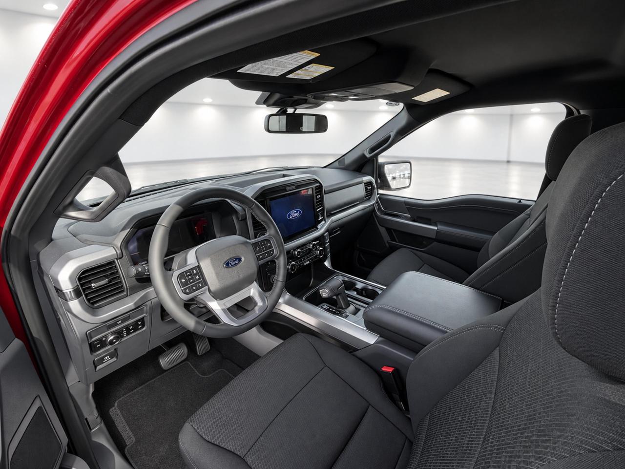 2026 Ford F-150 XLT Photo3