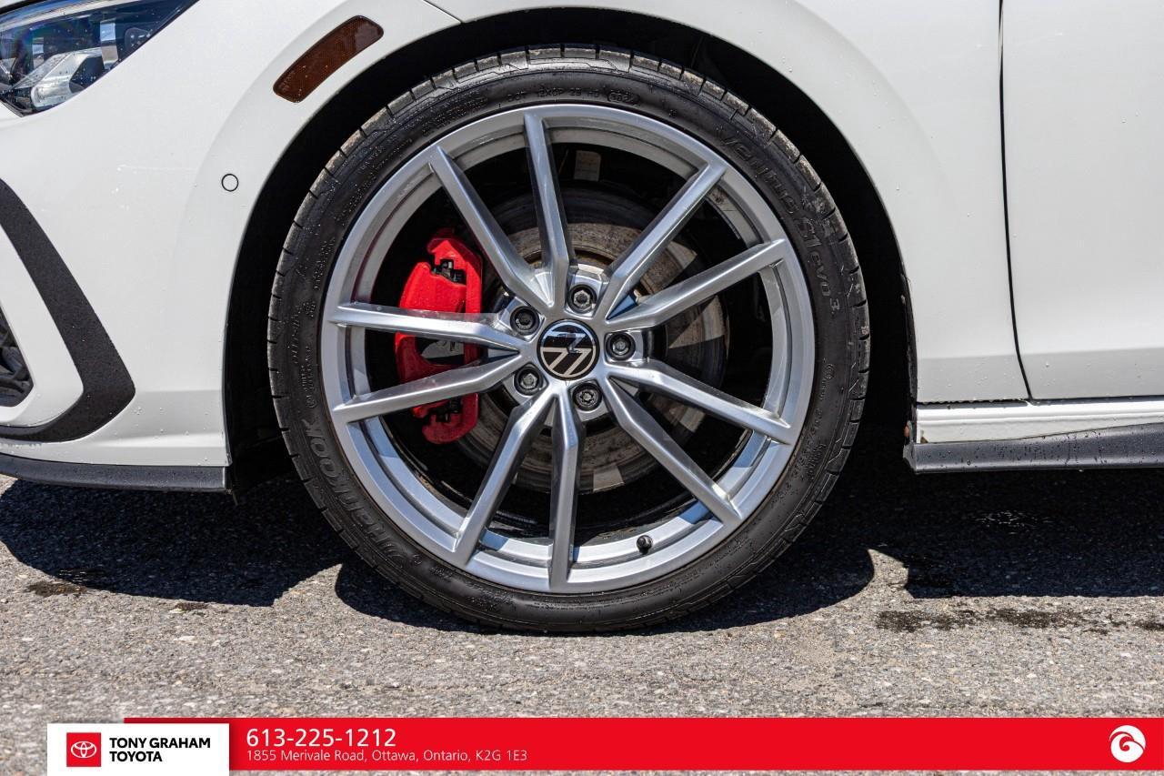 2022 Volkswagen Golf GTI Performance Photo